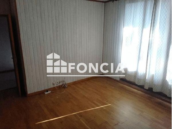 Location Appartement 6 pièces 90 m² - 4-6-6 BIS RUE ST FERJUS Grenoble 38000