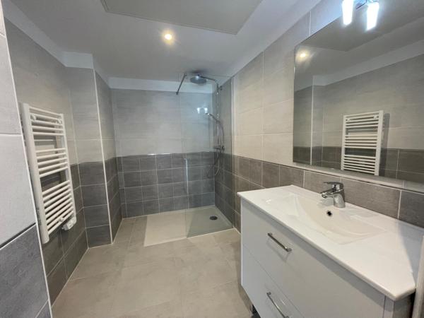 Saint-Raphaël, appartement deux pièces centre-ville