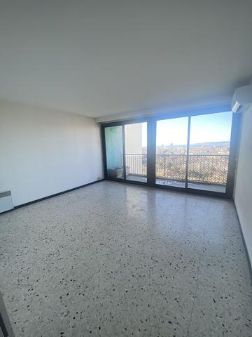 Location T1 34m2 Marseille (13013) - Vue mer