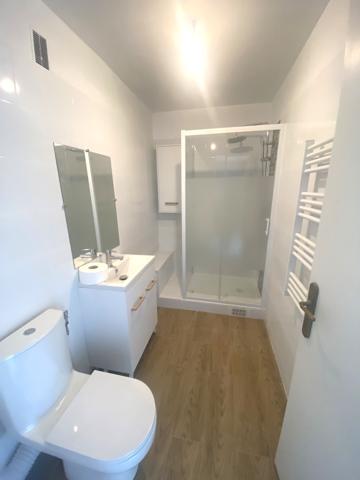 Location T1 34m2 Marseille (13013) - Vue mer