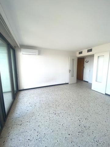 Location T1 34m2 Marseille (13013) - Vue mer