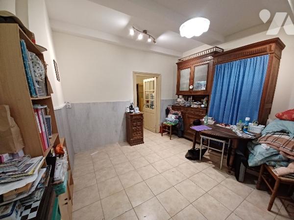 MAISON DE VILLAGE A RENOVER AVEC REMISE NON ATTENANTE