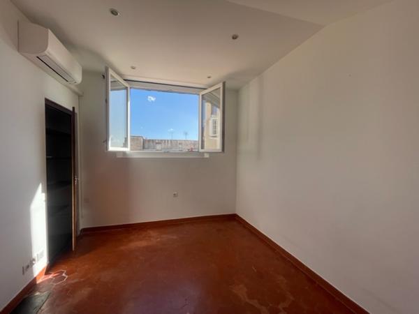 QUARTIER MAZARIN -  APPARTEMENT T2 - CHARME DE L ANCIEN
