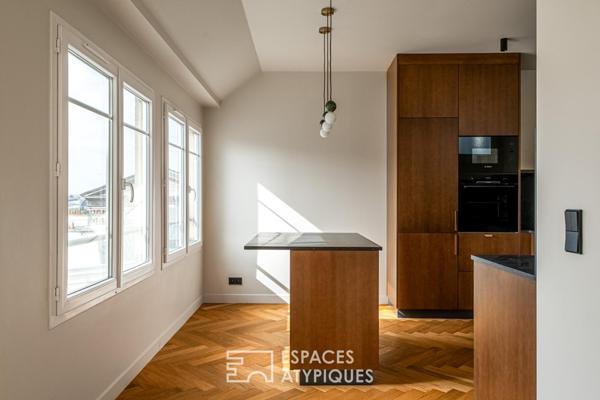 Duplex en dernier étage rénové avec vue à Madeleine