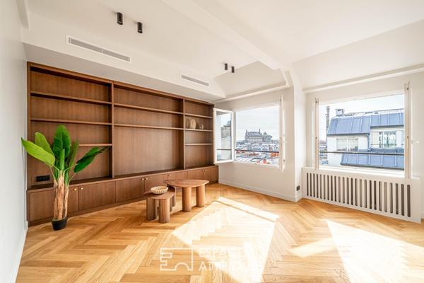 Duplex en dernier étage rénové avec vue à Madeleine