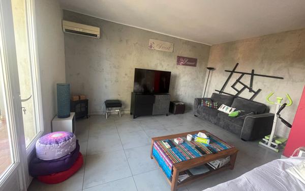 Appartement à vendre    3 pièces •  Vedène