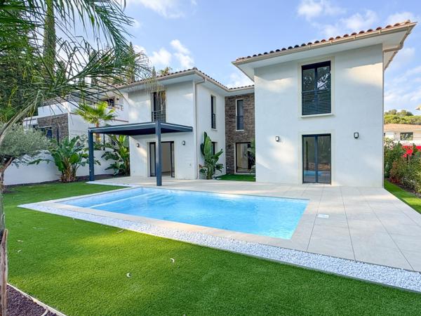 Maison à vendre  5 pièces - 152 m2 CAVALAIRE SUR MER - 83