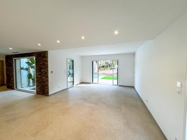 Maison à vendre  5 pièces - 152 m2 CAVALAIRE SUR MER - 83