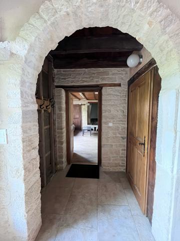 Maison de caractère à restaurer à moins de 10 mn de GRAY