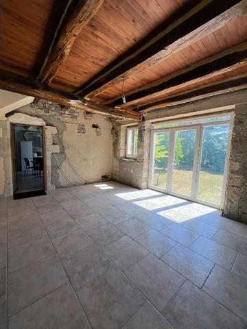 Maison de caractère à restaurer à moins de 10 mn de GRAY