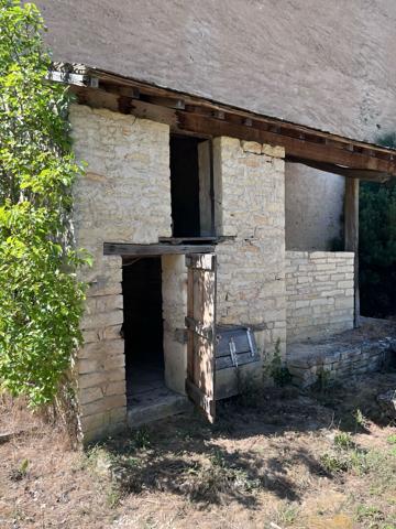 Maison de caractère à restaurer à moins de 10 mn de GRAY