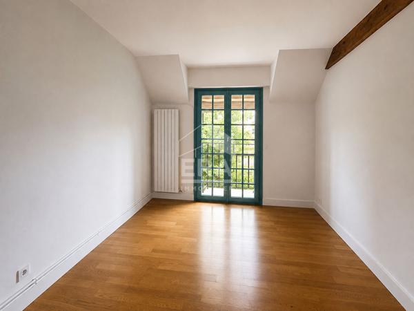 Maison Dammarie Les Lys 5 pièce(s) 105 m2