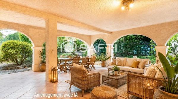 St Maxime - Villa rénovée - 149 m2 -  Aperçu mer
