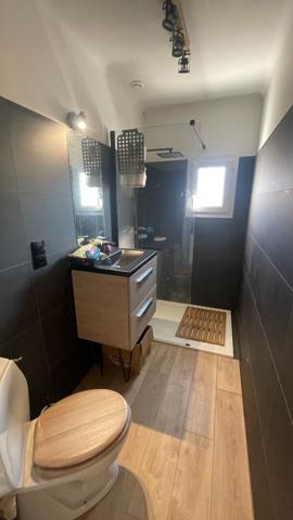 QUIBERON - Maison de plain pied avec 2 chambres, garage et studio indépendant - proche Grande Plage et centre-ville à pied