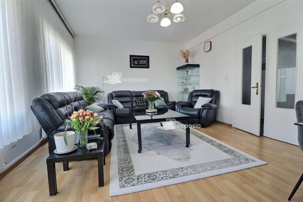 Appartement au centre de GERSTHEIM un 6 pièce(s) 131 m2 plus cour privative de280m2