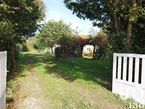 Longère 6 pièces de 160 m² à Saint-Hilaire-sur-Benaize (36370)