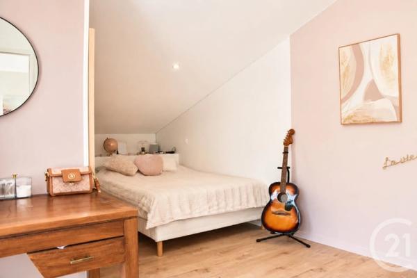 Maison à vendre  8 pièces - 242,34 m 2   BORGO  - 202
