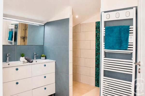 Maison à vendre  8 pièces - 242,34 m 2   BORGO  - 202