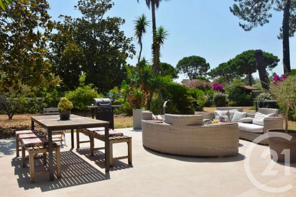 Maison à vendre  8 pièces - 242,34 m 2   BORGO  - 202