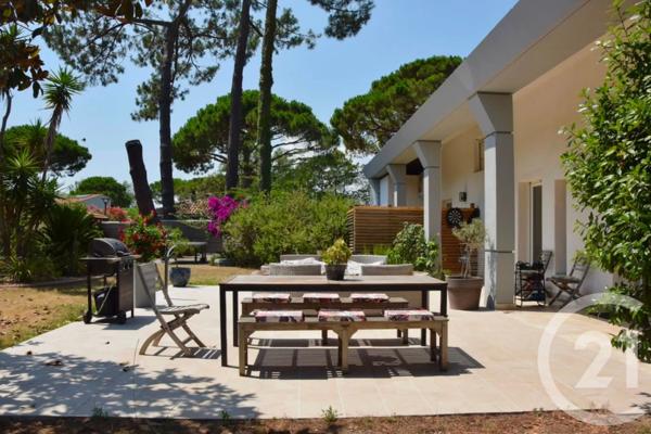 Maison à vendre  8 pièces - 242,34 m 2   BORGO  - 202