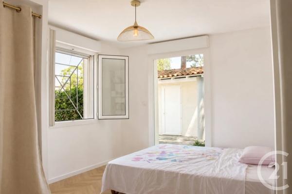 Maison à vendre  8 pièces - 242,34 m 2   BORGO  - 202