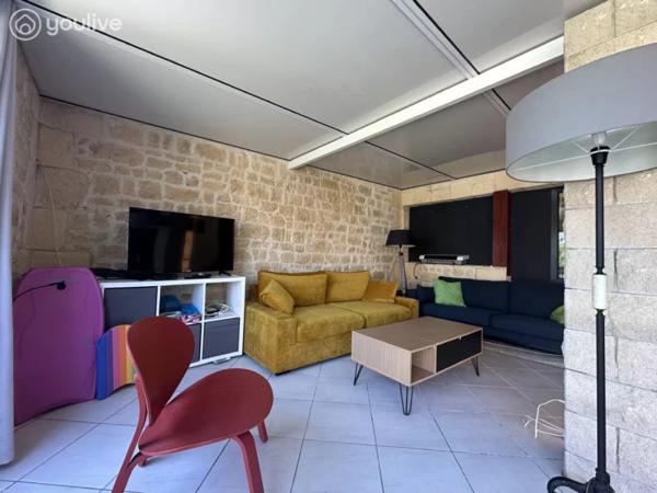 Maison de vacances avec piscine et studio La Chaume