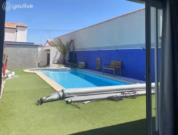 Maison de vacances avec piscine et studio La Chaume
