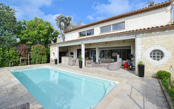 Maison à vendre    5 pièces • 207,48 m2 Cannes