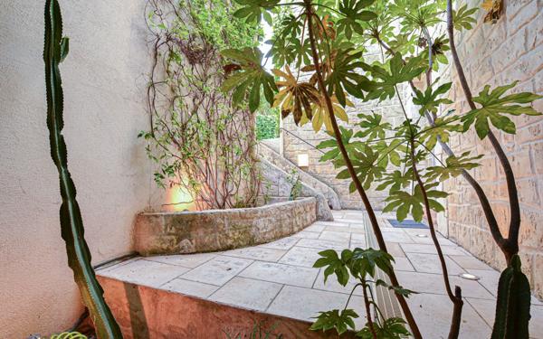 Maison à vendre    5 pièces • 207,48 m2 Cannes