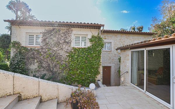 Maison à vendre    5 pièces • 207,48 m2 Cannes