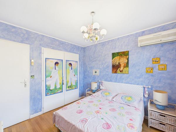 MAISON D'ARCHITECTE DE 170M² SUR PARCELLE 1158M² SITUEE SECTEUR PRISE BOURG LES VALENCE 26500