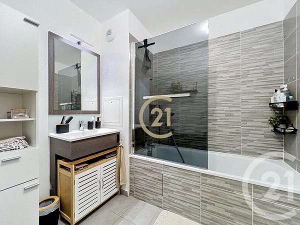 Appartement F3 à vendre  3 pièces - 60 m 2   JOUY LE MOUTIER  - 95
