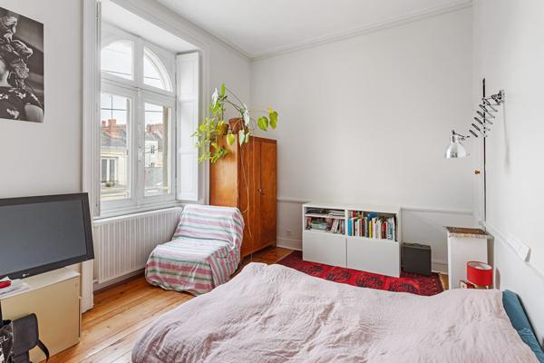 Appartement T5 de 110m² avec cave et box bord de l'Erdre,  
Nantes 44000