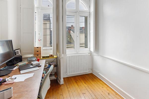 Appartement T5 de 110m² avec cave et box bord de l'Erdre,  
Nantes 44000