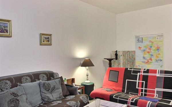 Immeuble à vendre    6 pièces •  Pontacq