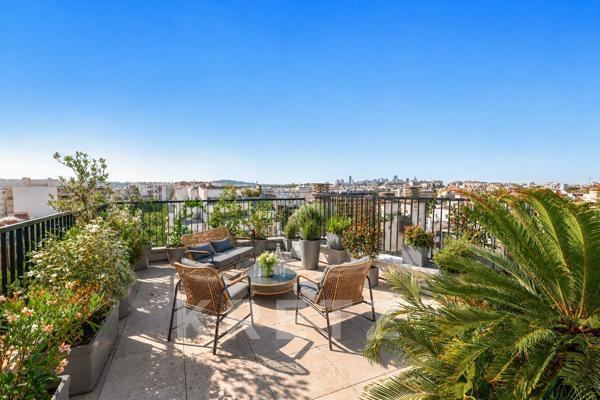 Penthouse d'exception climatisé avec vue panoramique sur Paris