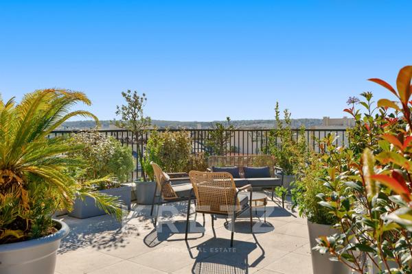 Penthouse d'exception climatisé avec vue panoramique sur Paris