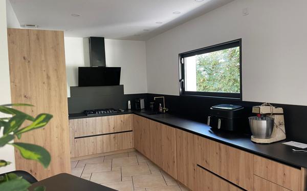 Maison à vendre    6 pièces •  Toulon