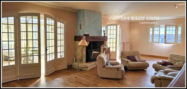 Maison contemporaine - 9 pièces - Studio - Garages - Piscine- Vue Pyrénées- AUCH (32)