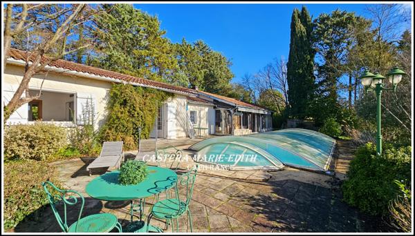 Maison contemporaine - 9 pièces - Studio - Garages - Piscine- Vue Pyrénées- AUCH (32)