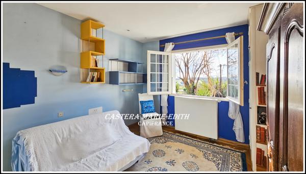 Maison contemporaine - 9 pièces - Studio - Garages - Piscine- Vue Pyrénées- AUCH (32)