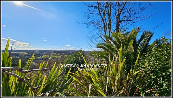 Maison contemporaine - 9 pièces - Studio - Garages - Piscine- Vue Pyrénées- AUCH (32)