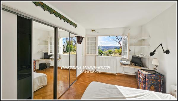 Maison contemporaine - 9 pièces - Studio - Garages - Piscine- Vue Pyrénées- AUCH (32)