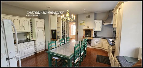 Maison contemporaine - 9 pièces - Studio - Garages - Piscine- Vue Pyrénées- AUCH (32)