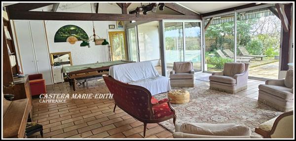 Maison contemporaine - 9 pièces - Studio - Garages - Piscine- Vue Pyrénées- AUCH (32)