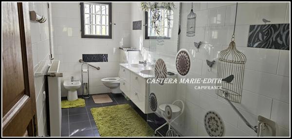 Maison contemporaine - 9 pièces - Studio - Garages - Piscine- Vue Pyrénées- AUCH (32)