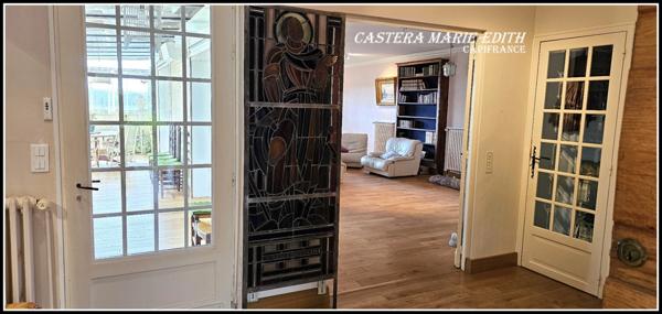 Maison contemporaine - 9 pièces - Studio - Garages - Piscine- Vue Pyrénées- AUCH (32)