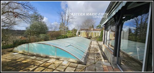 Maison contemporaine - 9 pièces - Studio - Garages - Piscine- Vue Pyrénées- AUCH (32)