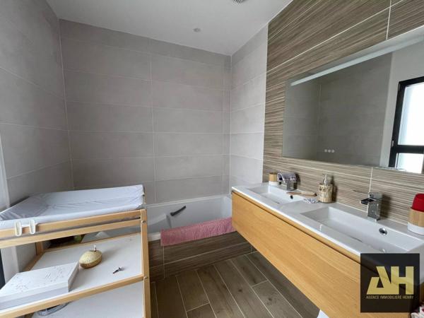 BREST ST MARC - MAISON CONTEMPORAINE DE 2022 - 4 CHAMBRES - GARAGE - JARDIN CLOS