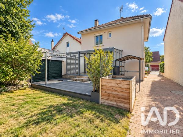 Maison à vendre 6 pièces 99,43 m² Sainte-Geneviève-des-Bois